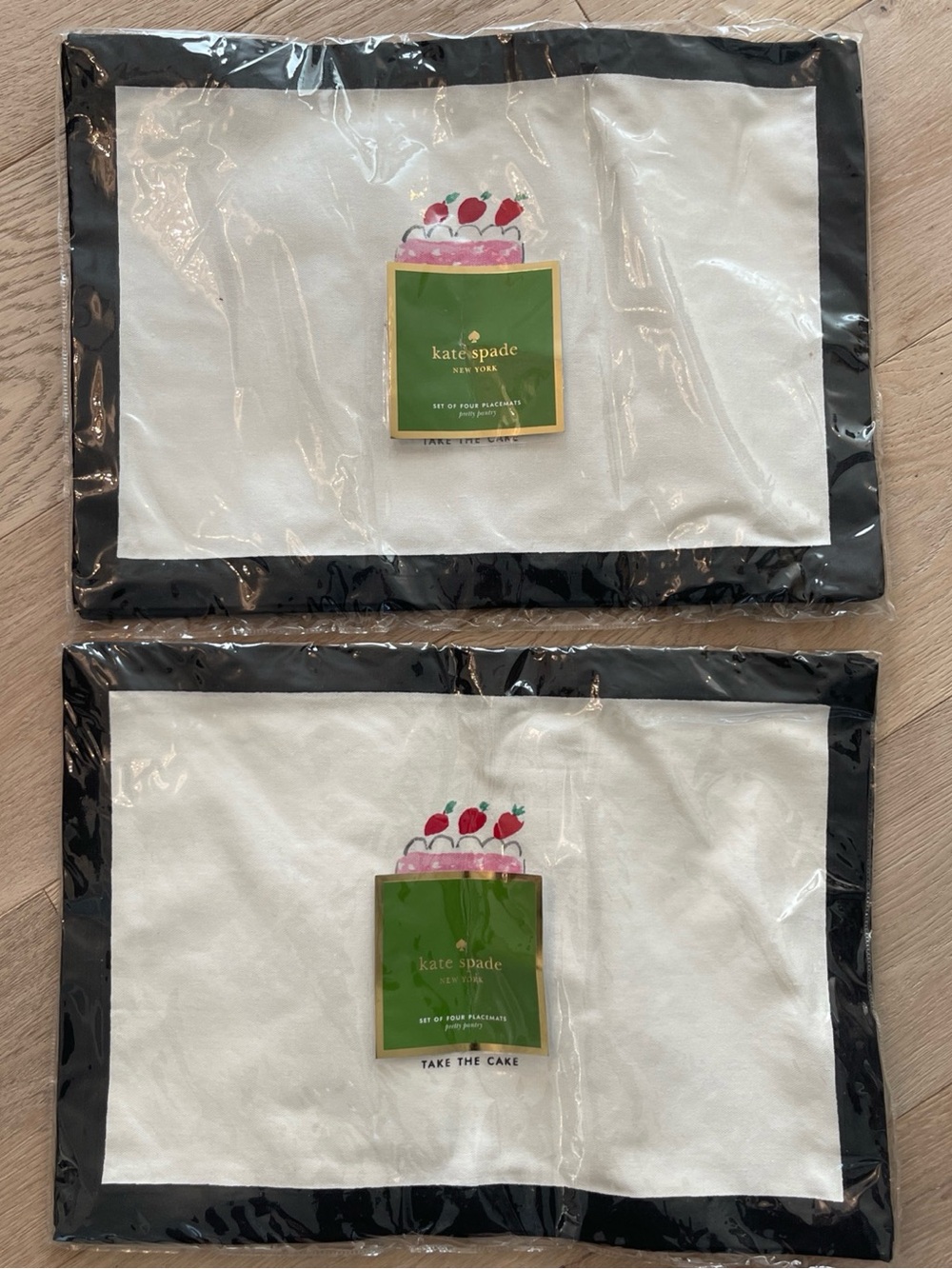 KATE SPADE pretty pantry “Take The Cake” total of 8 placemats
